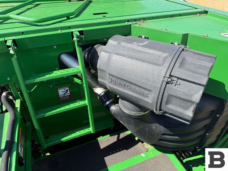 2014-john-deere-s660-image-54