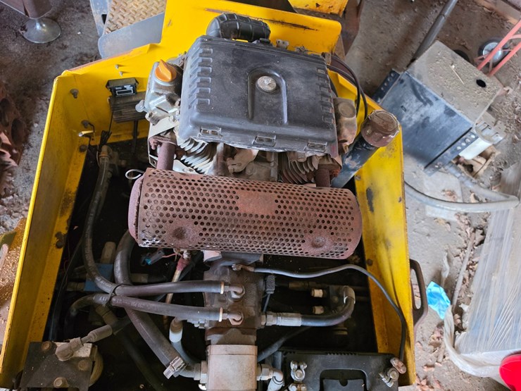 #25518-•-wacker-vibratory-compactor-image-10