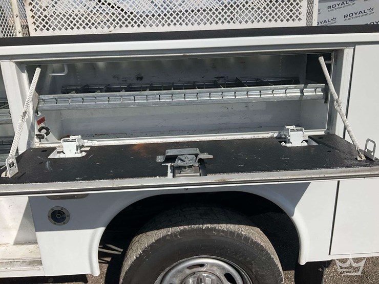 2019-ford-f350-image-43