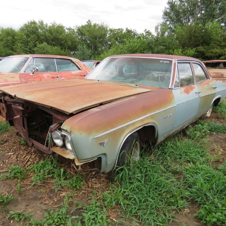 1966 Chevrolet Impala 4dr Sedan