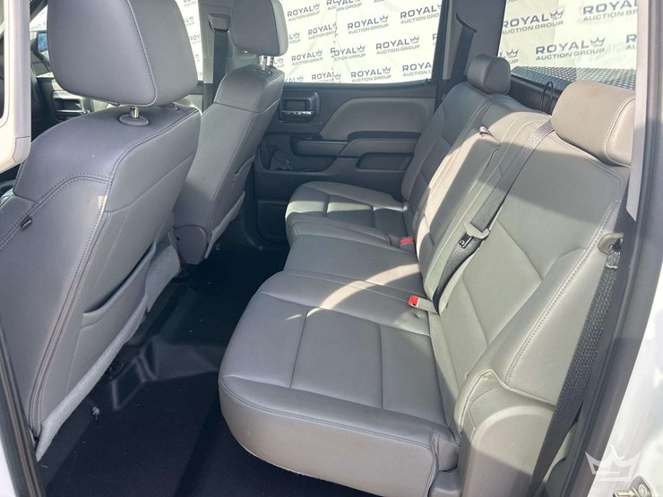 2018-chevrolet-silverado-1500-image-19