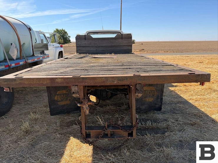 1973-ford-flatbed-image-4