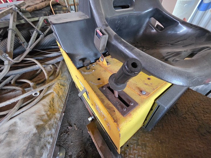 #25518-•-wacker-vibratory-compactor-image-18