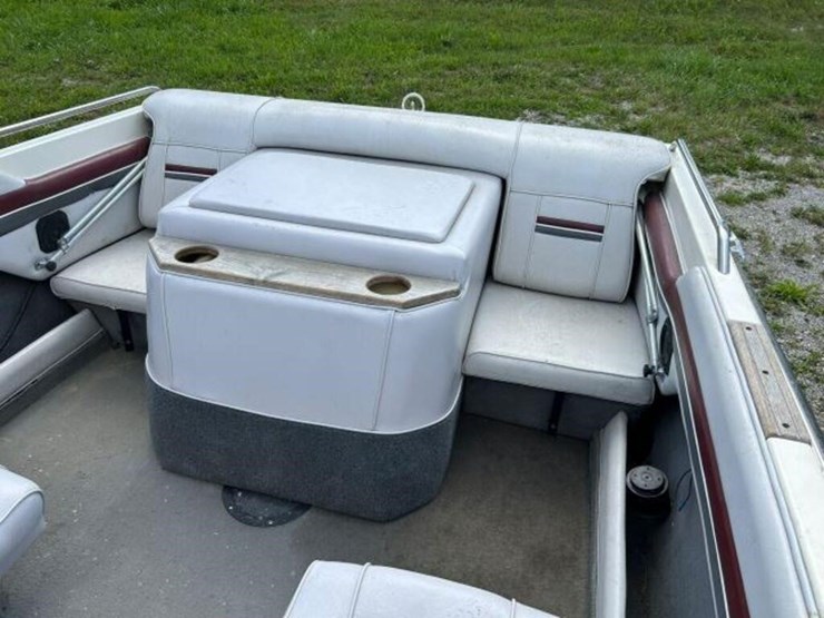ebbtide-180-riviera-xl-bowrider-image-25