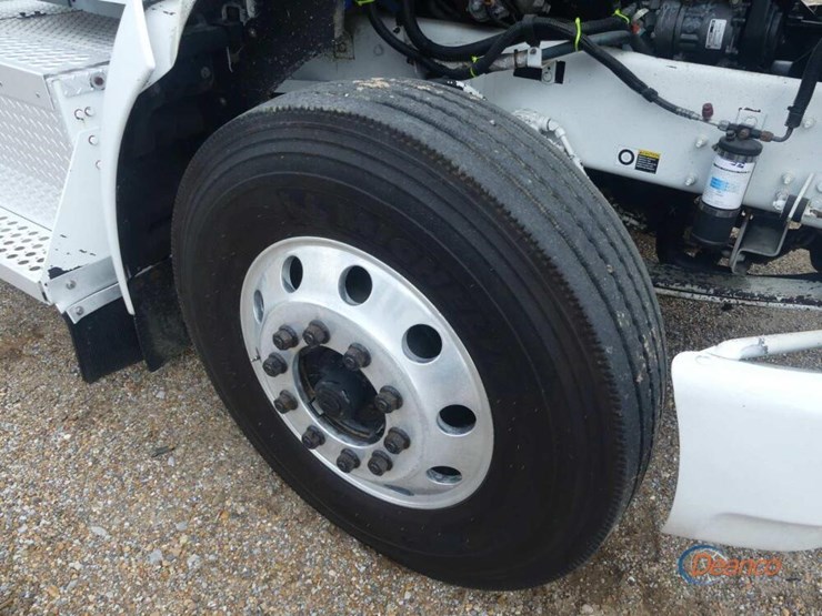 2009-kenworth-t370-image-10