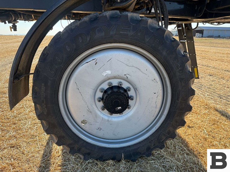 2018-case-ih-patriot-2250-image-32