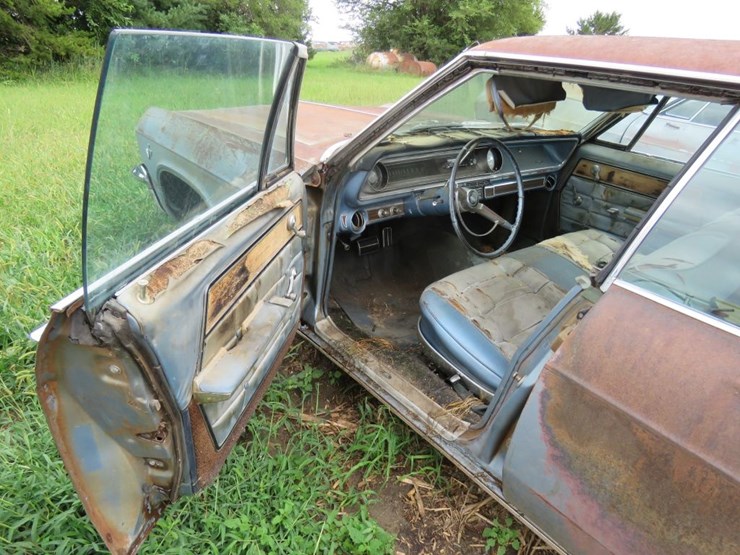 1965-chevrolet-caprice-4dr-ht-image-6
