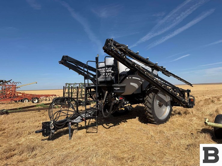 ag-spray-equipment-7000-image-1
