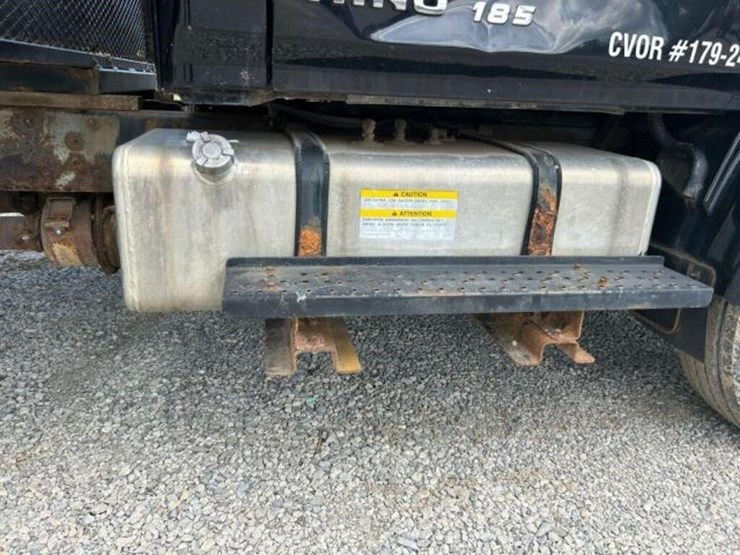 hino-185-image-66
