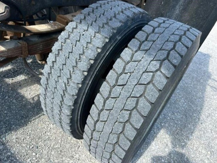 2008-ford-f550-image-55