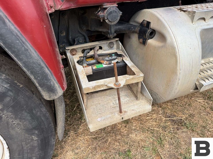1988-mack-rd688s-image-12