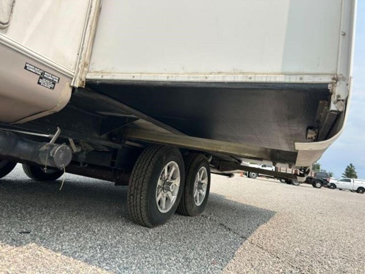 2006-forest-river-rockwood-8281ss-t/a-5th-wheel-4x-image-28