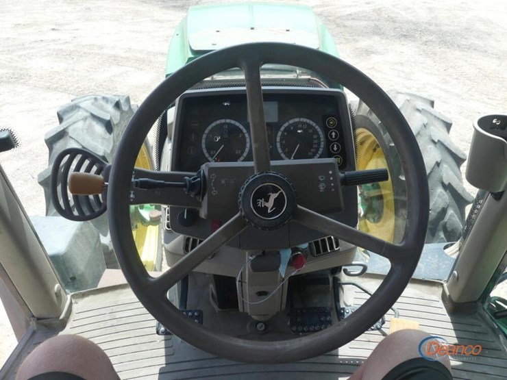 2014-john-deere-6105m-image-14