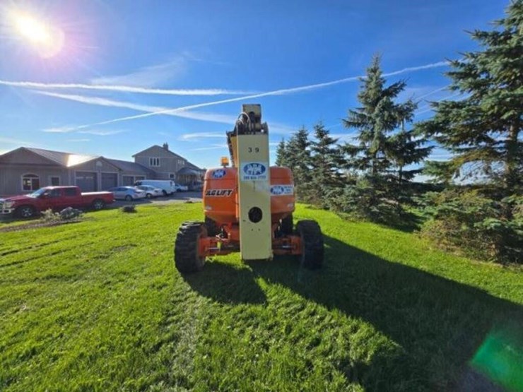 2004-jlg-600aj-image-8