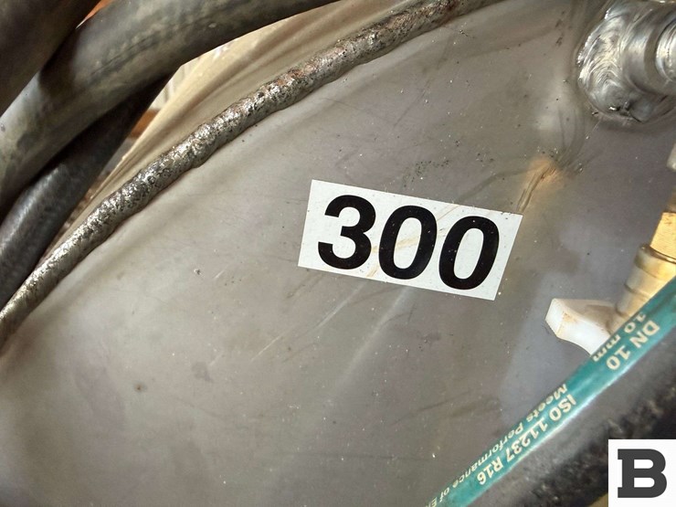 2025-pak-tank-300-gallon-stainless-steel-tank-image-9