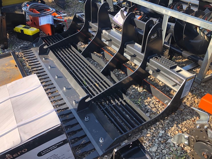#75-•-76”-land-leveler-image-1