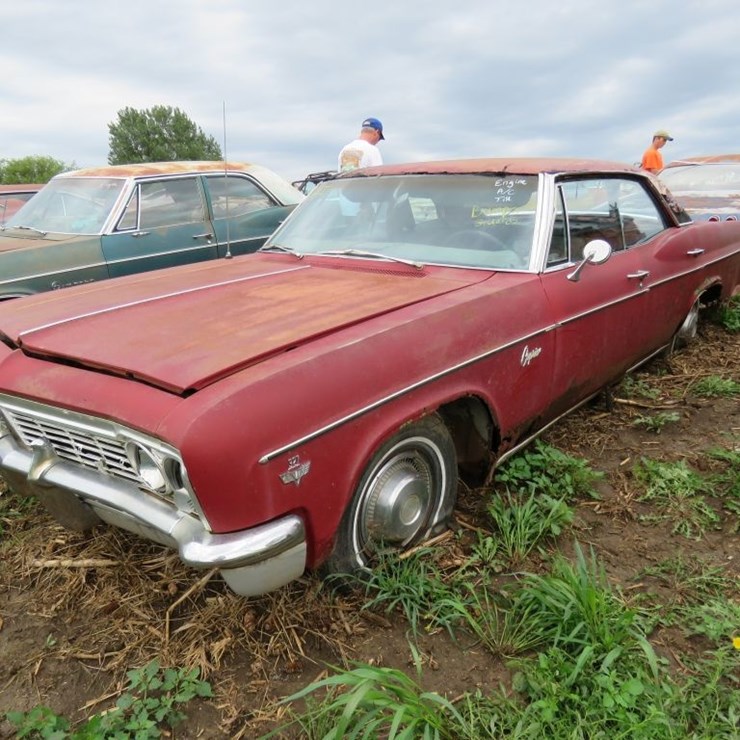1966 Chevrolet Caprice 4dr HT