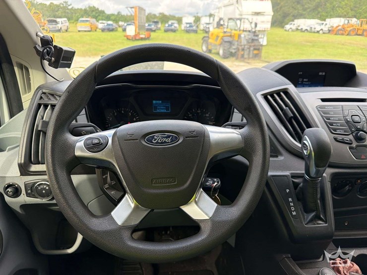 2019-ford-transit-image-7