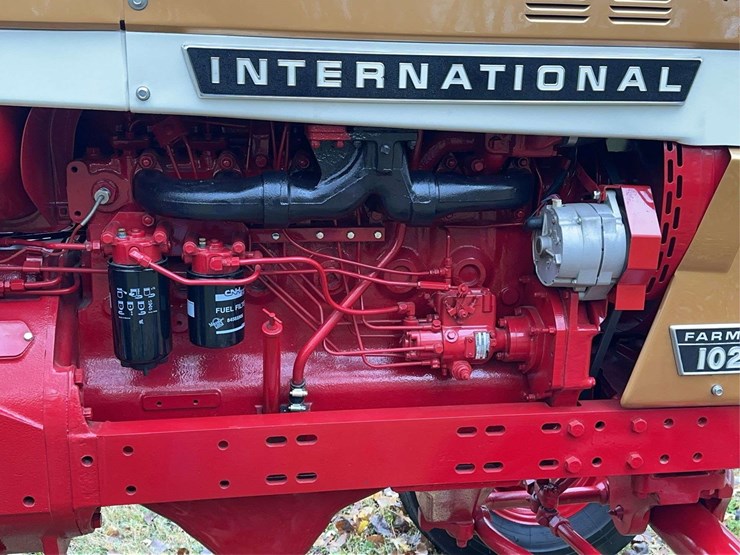 1970-1026-farmall-hydro-row-crop-golden-demonstrator-image-77