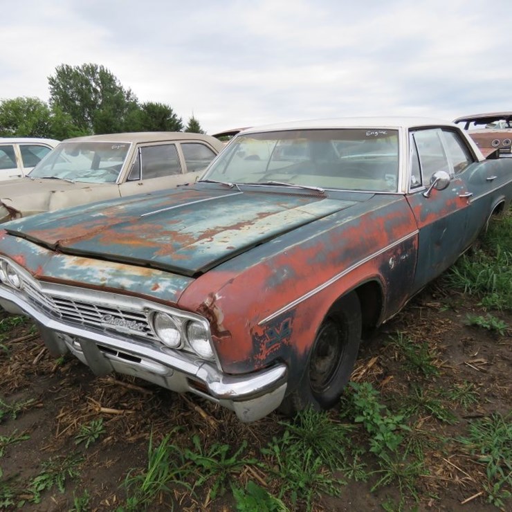 1966 Chevrolet Impala 4dr Sedan