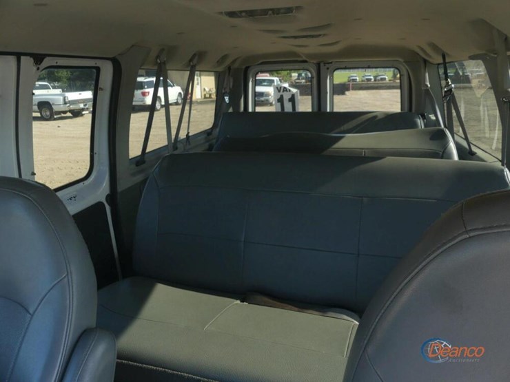 2005-ford-e350-image-8