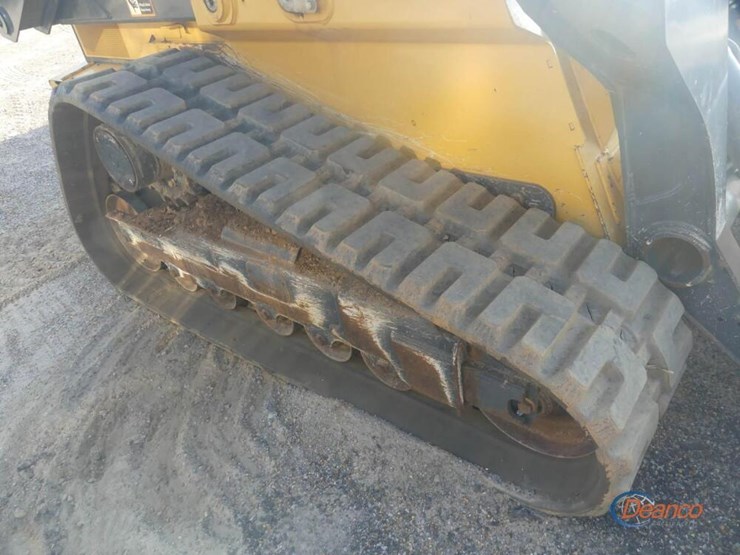 2023-deere-331g-image-7