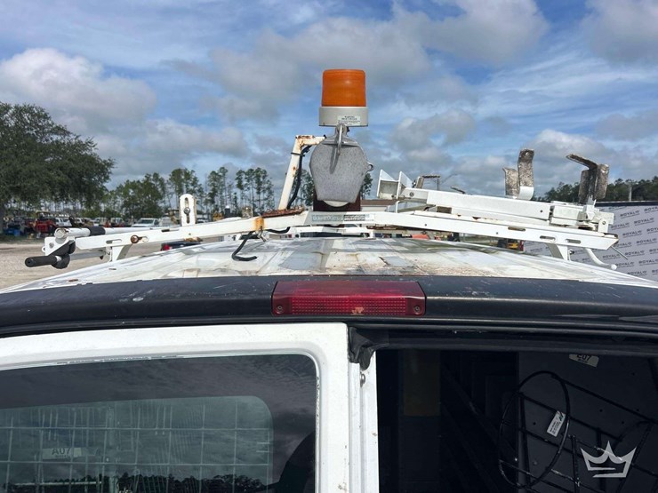 2012-chevrolet-express-1500-image-23