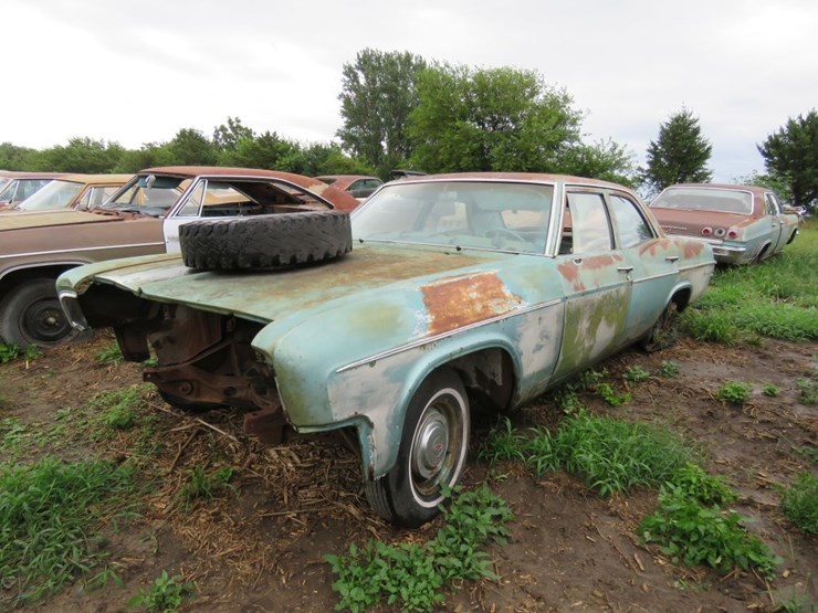 1966-chevrolet-belair-4dr-sedan-image-7
