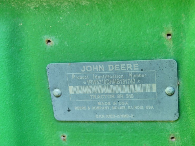 2021-john-deere-8r-310-image-24