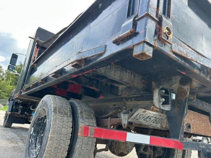 hino-185-image-50