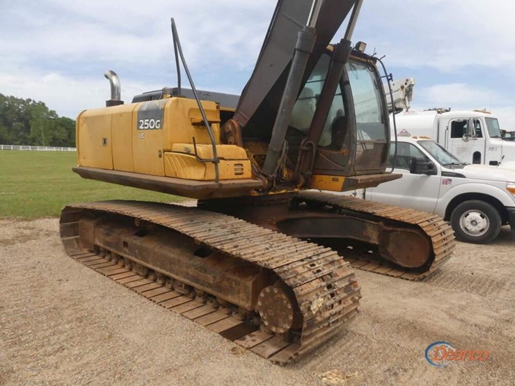 deere-250-p-tier-image-2