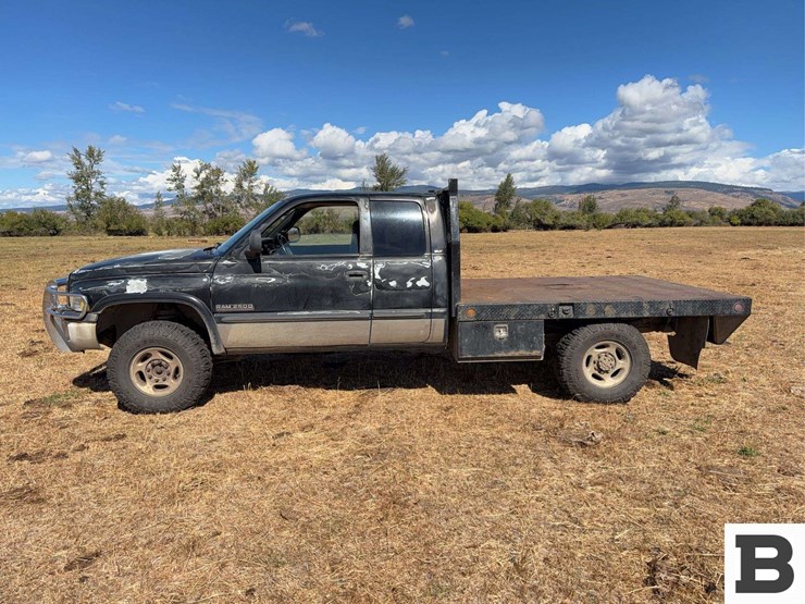 2002-dodge-ram-2500-image-2