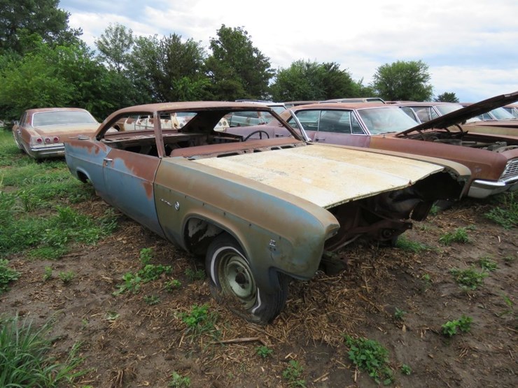 1966-chevrolet-impala-2dr-ht-for-parts-image-1