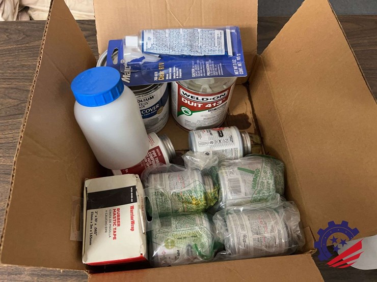 assorted-thread-compounds,-primers,-and-paint-supplies-image-1