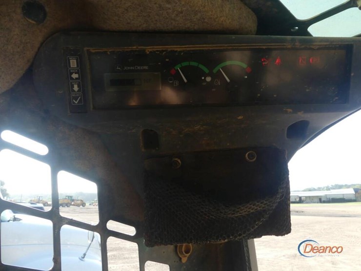 2023-deere-331g-image-13