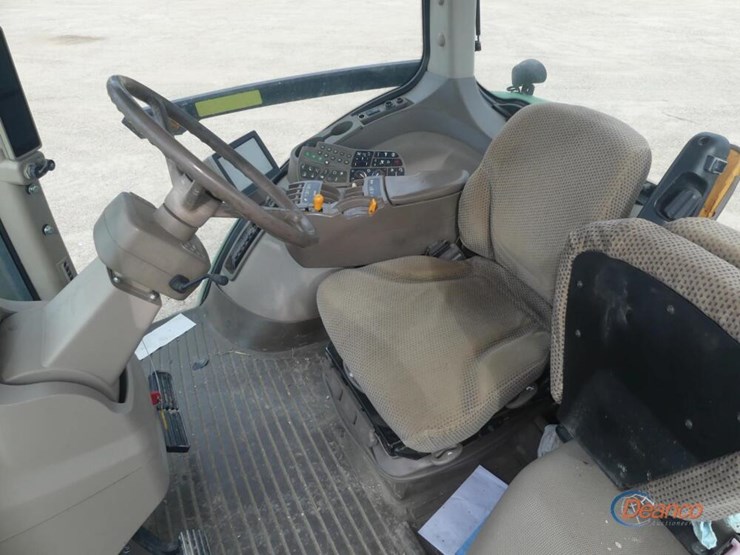 2013-john-deere-8285r-image-24