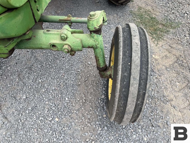 john-deere-3010-image-13