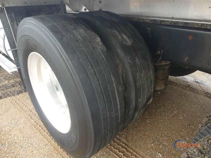 2019-kenworth-t880-image-7