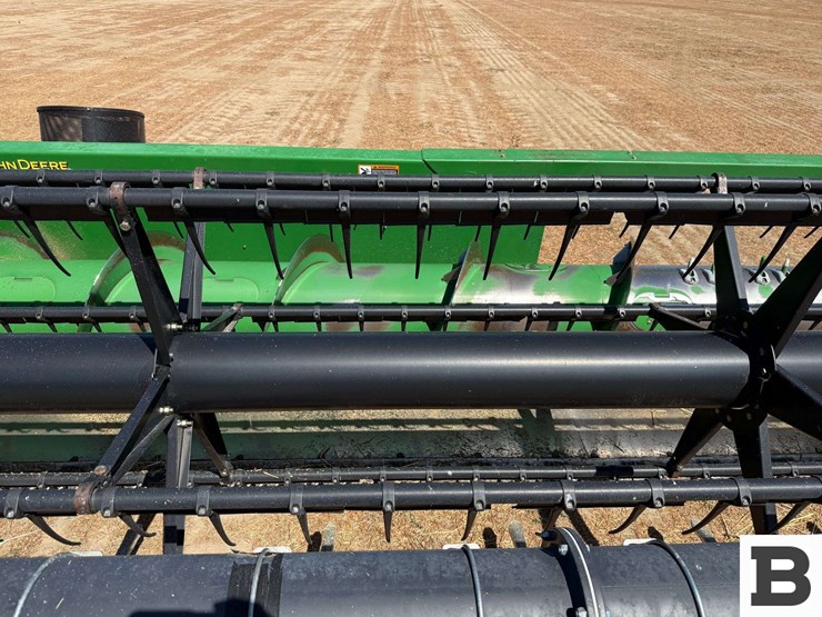 2012-john-deere-625f-image-16