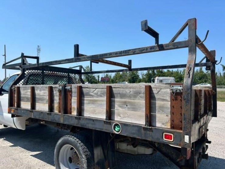 2009-ford-f550-image-38