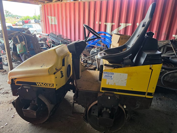 #25518-•-wacker-vibratory-compactor-image-3