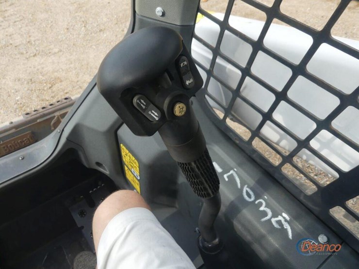 2022-bobcat-t62-image-11