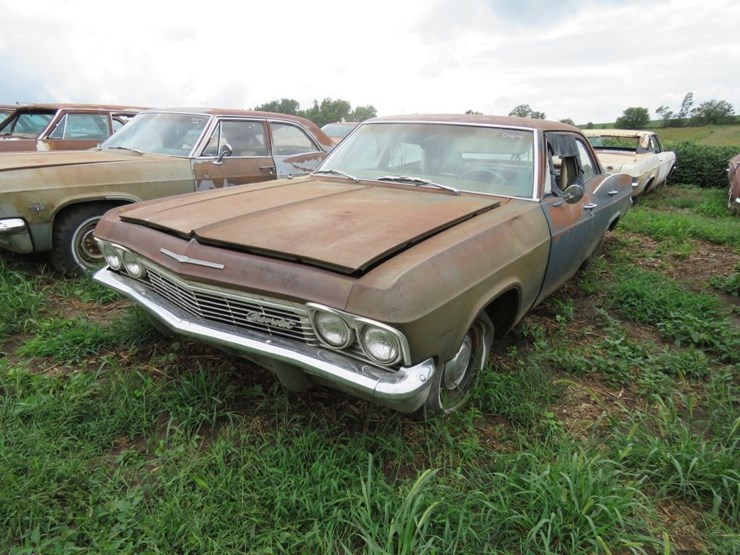 1965-chevrolet-biscayne-4dr-sedan-image-1