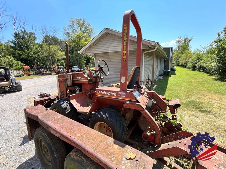 ditch-witch-2310dd-image-18