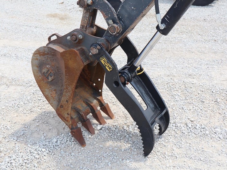 2017-deere-35g-image-25