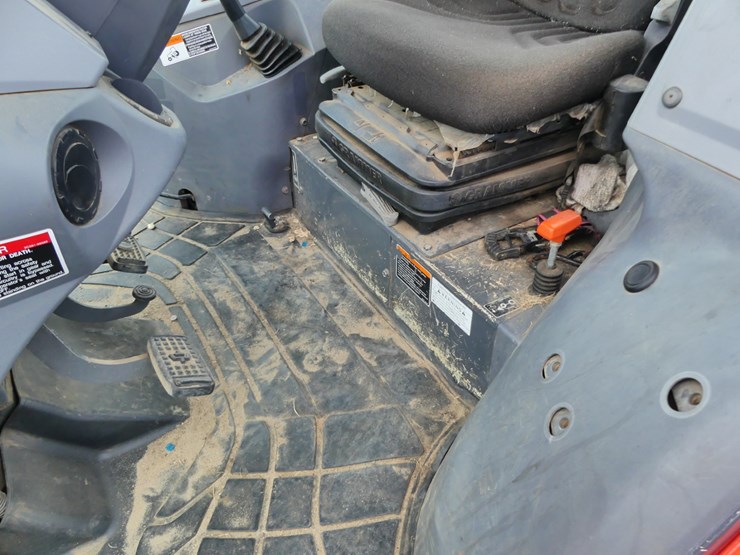 2023-kubota-m5-091d-image-15