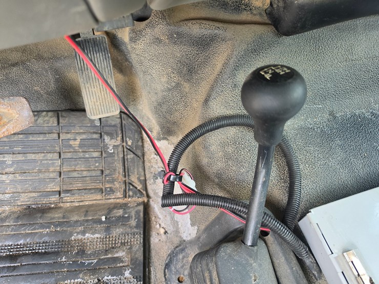 2006-ford-f550-image-48