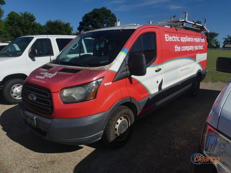 2015-ford-transit-image-11