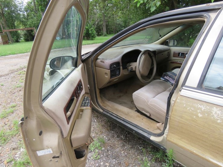1995-chevrolet-caprice-classic-4dr-wagon-image-6