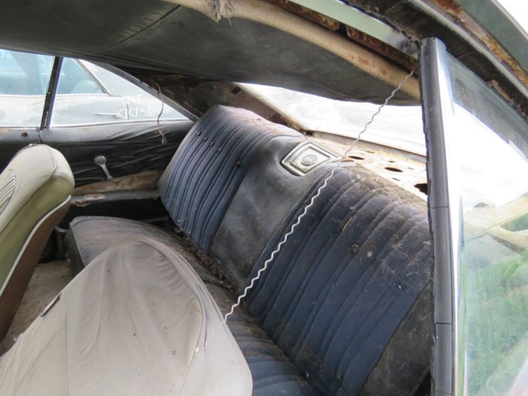 1965-chevrolet-impala-ss-2dr-ht-image-6